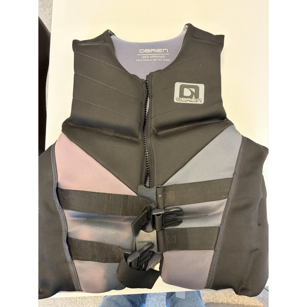 O'Brien Watersports Men Lightweight Safe Life Jacket, Gray, Size M 36-40 Chest